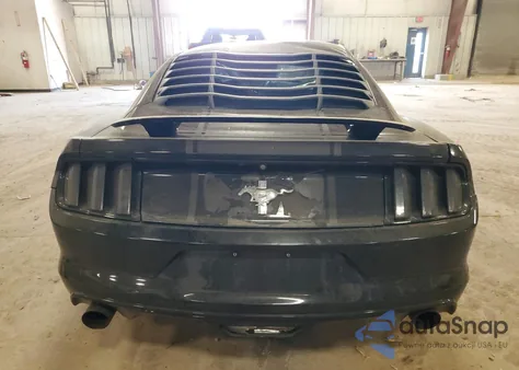 2015 Ford Mustang z USA, uszkodzony, nr VIN 1FA6P8AM1F5373653